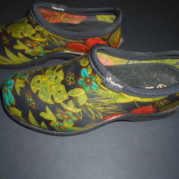 sloggers size 9